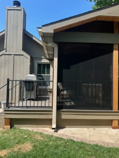 Screened-in porch framing and construction